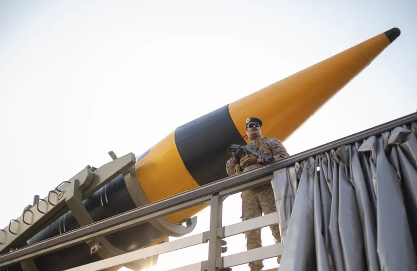 الحرس الثوري يصدر بيانا حول هجومه على المنشآت النفطية المرتبطة بأمريكا في المنطقة